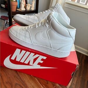 Wmns Nike Court Vision Mid